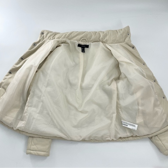 NWOT Forever 21 Beige Neutral Vegan Faux Leather Puffer Jacket Boxy Short S - Picture 8 of 14